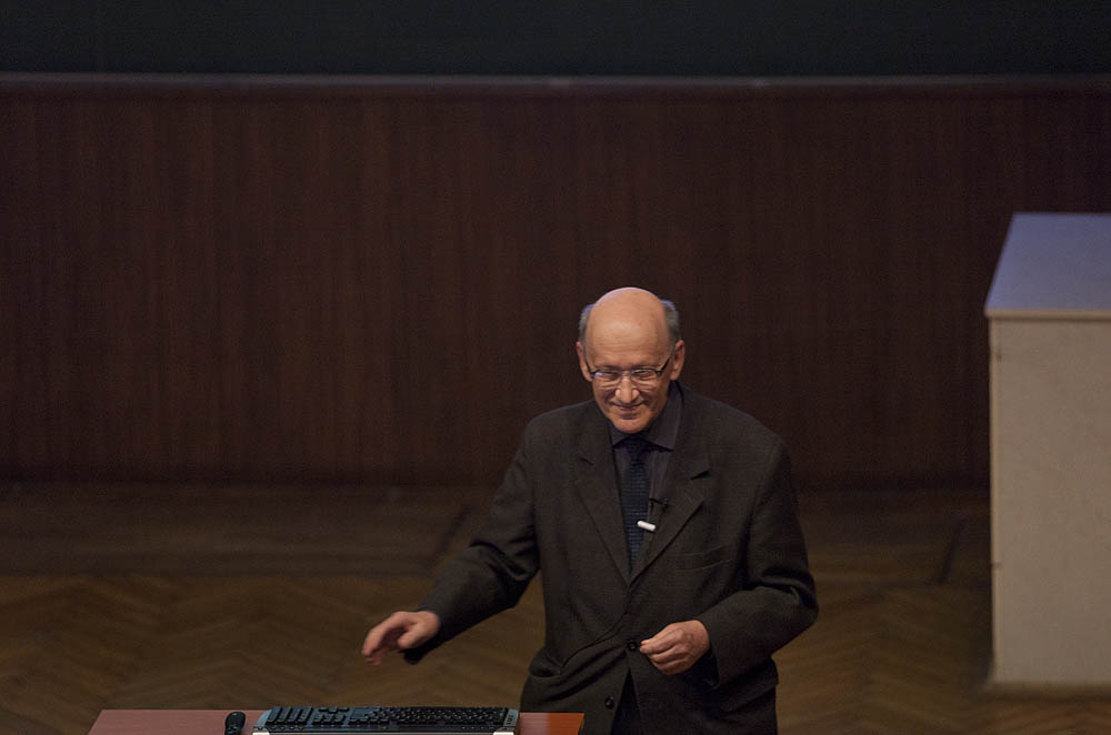 ks. prof. Micha� Heller