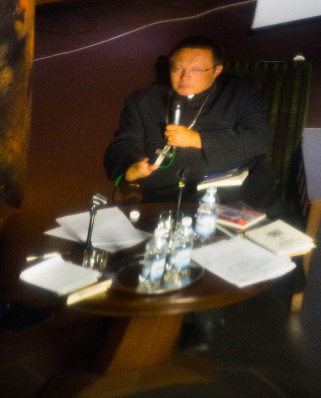 bp. Grzegorz Ry�