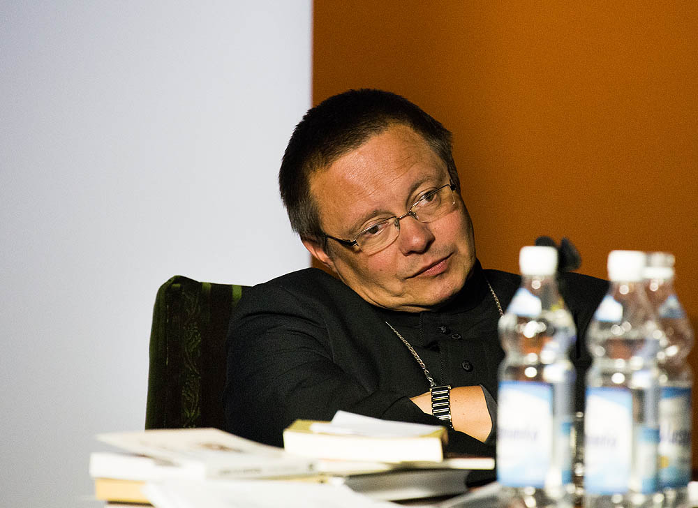 bp. Grzegorz Ry�