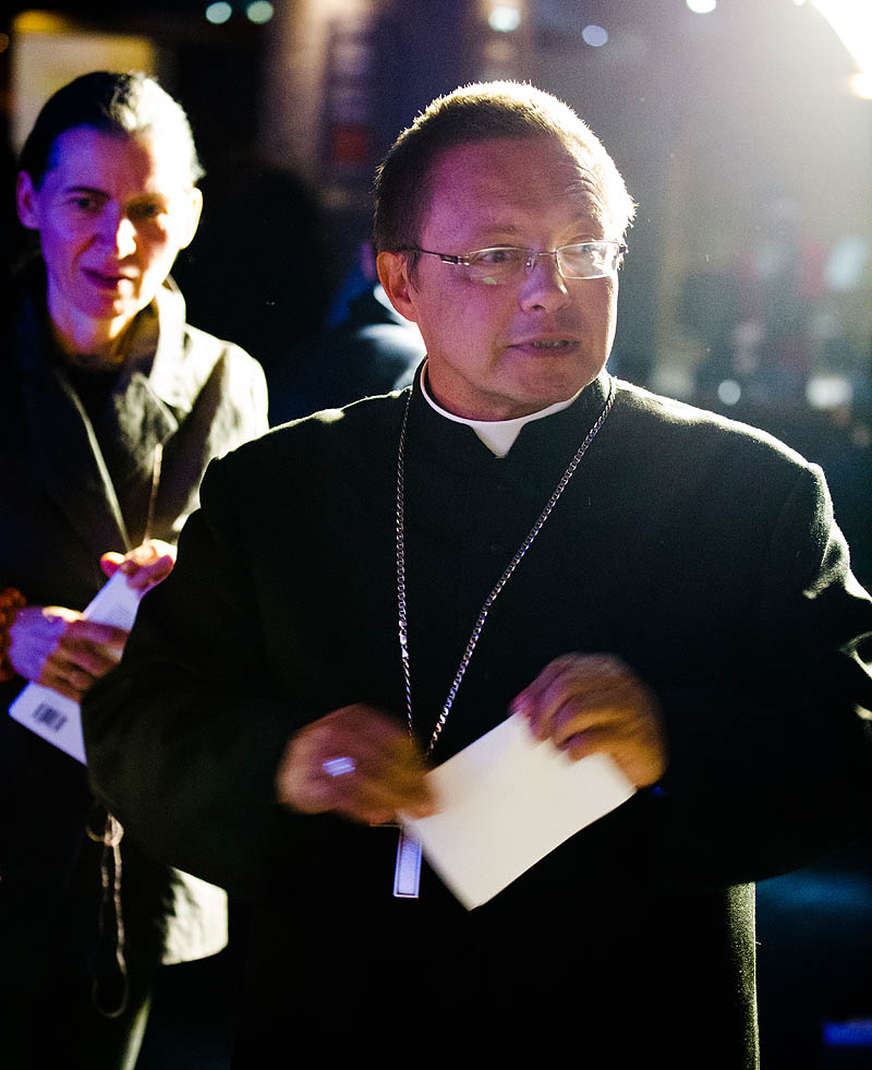bp. Grzegorz Ry�