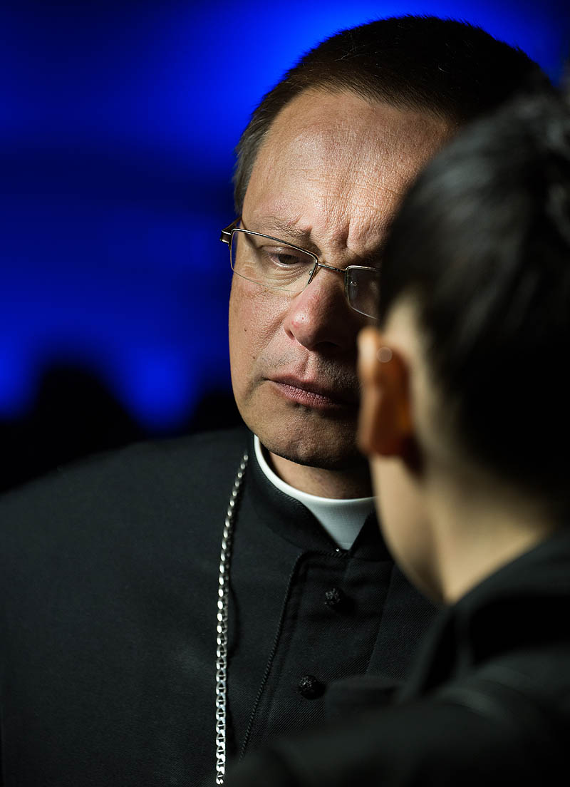 bp. Grzegorz Ry�