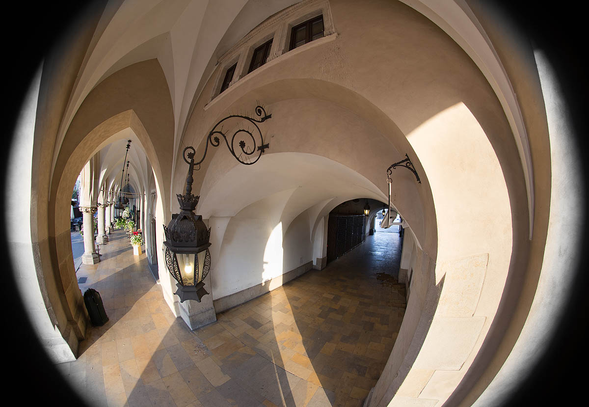 Krak�w, Sukiennice, Fish Eye