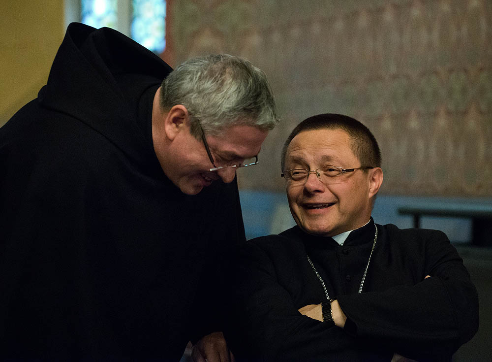 bp. Grzegorz Ry�