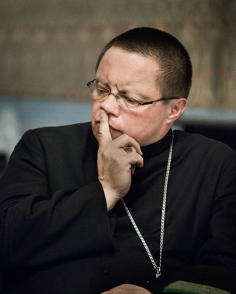 bp. Grzegorz Ry�