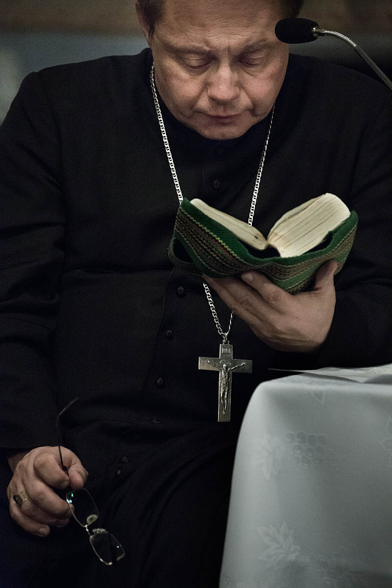 bp. Grzegorz Ry�