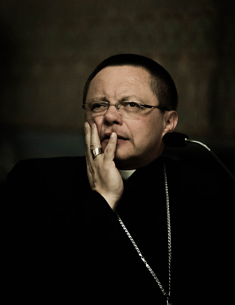 bp. Grzegorz Ry�