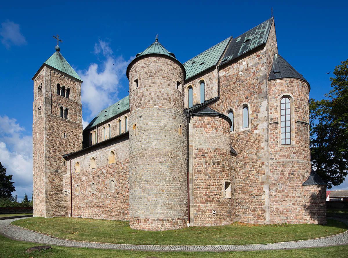 Tum pod ��czyc�