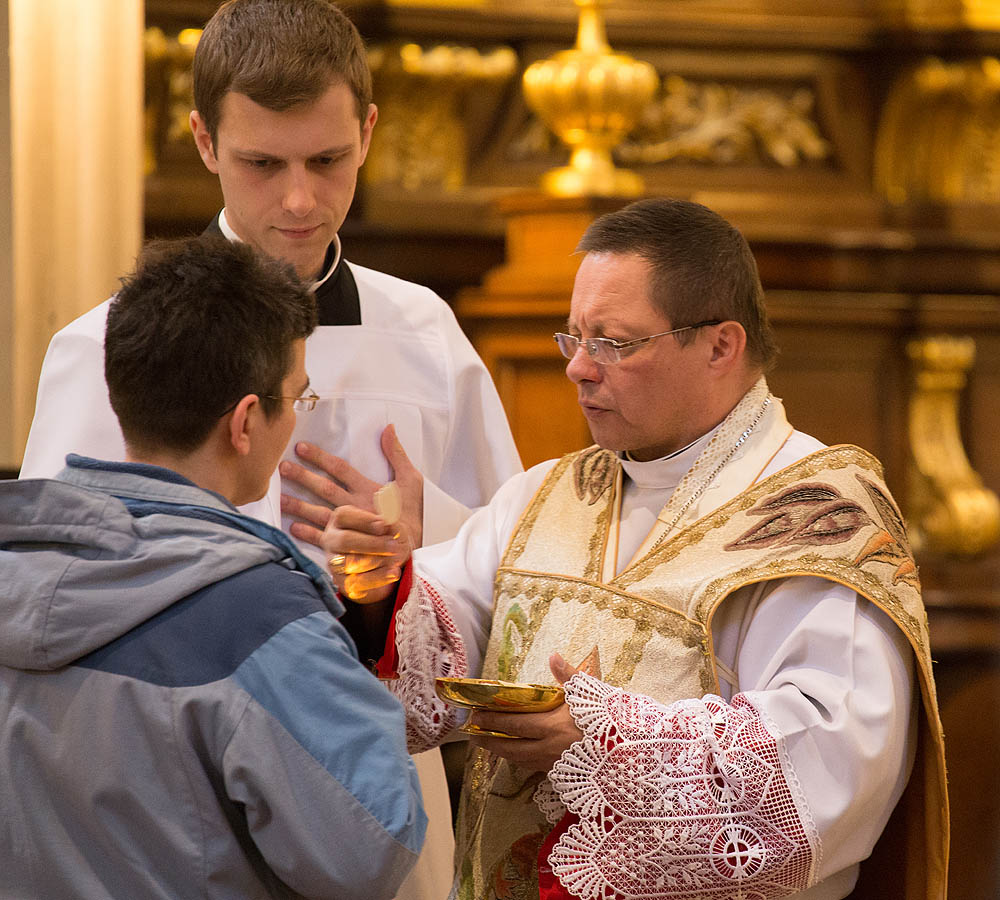 bp Grzegorz Ry�