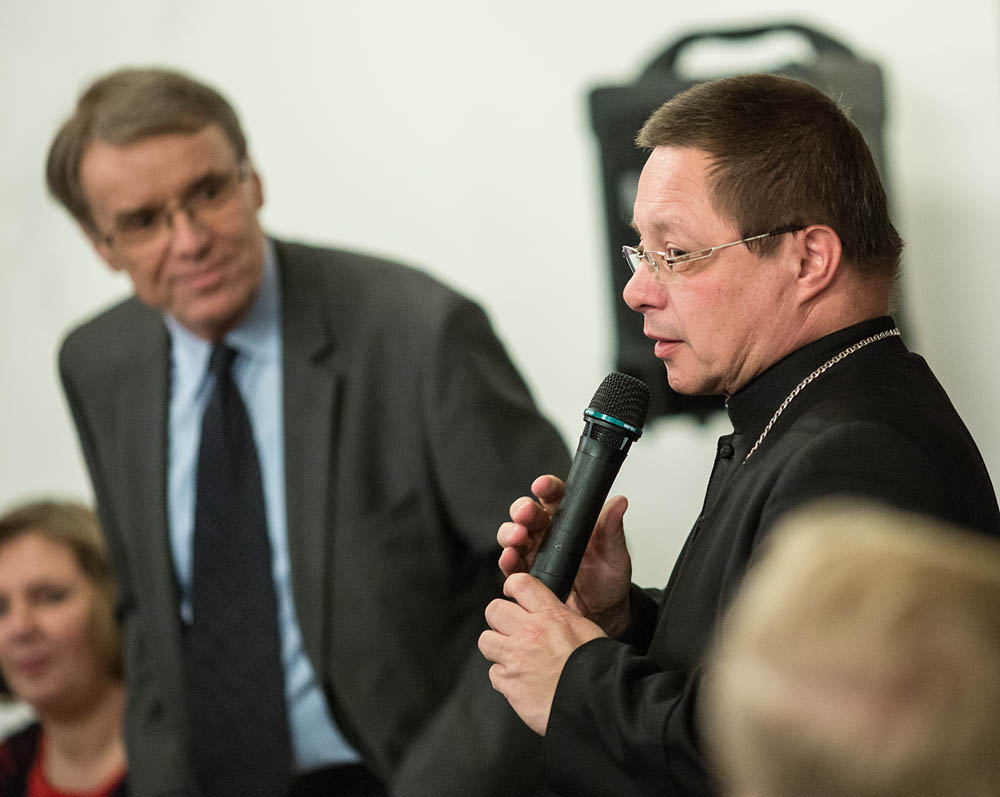 bp. Grzegorz Ry�
