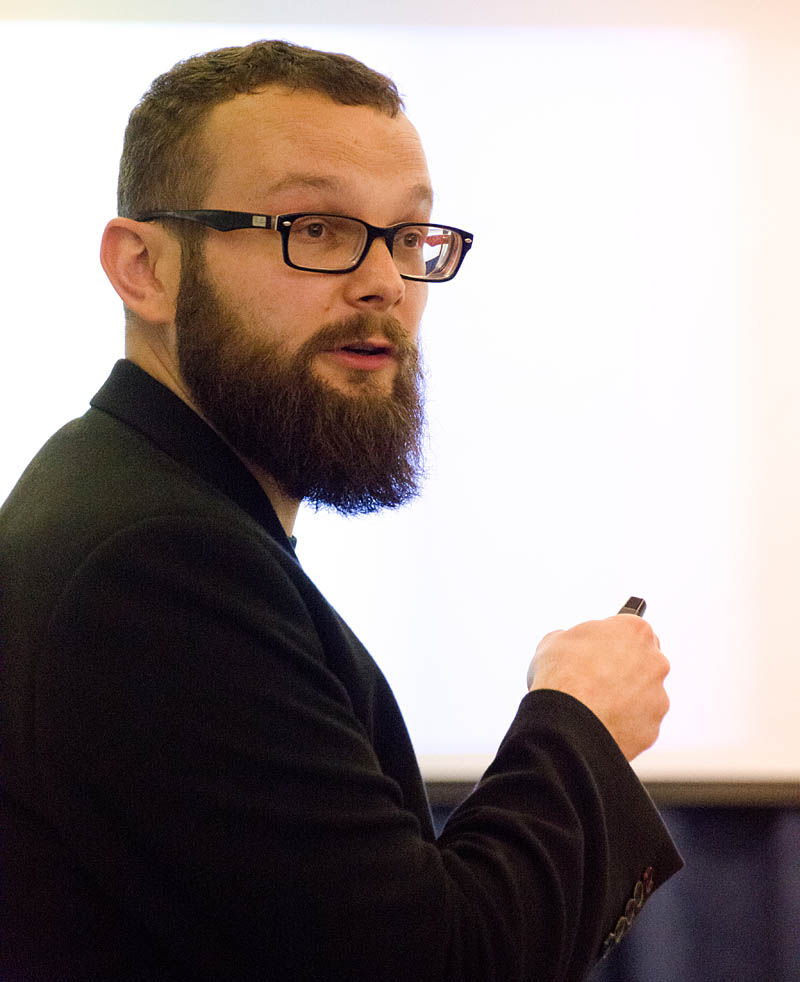 Bart�omiej Skowron