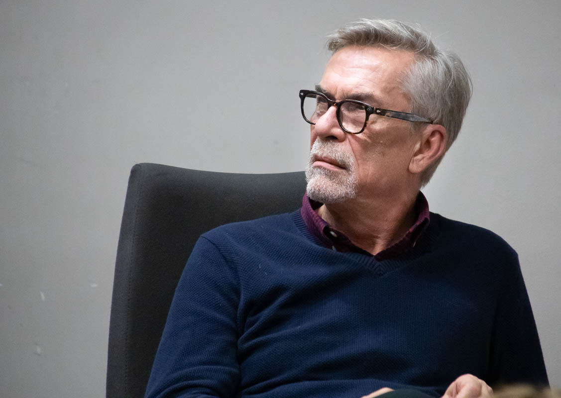 Jacek �akowski
