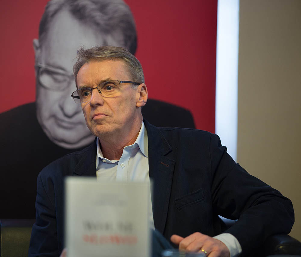 Henryk Wo�niakowski