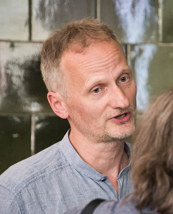 G�bor Hofer-Szab�