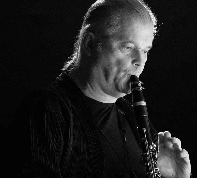 Piotr Szymy�lik