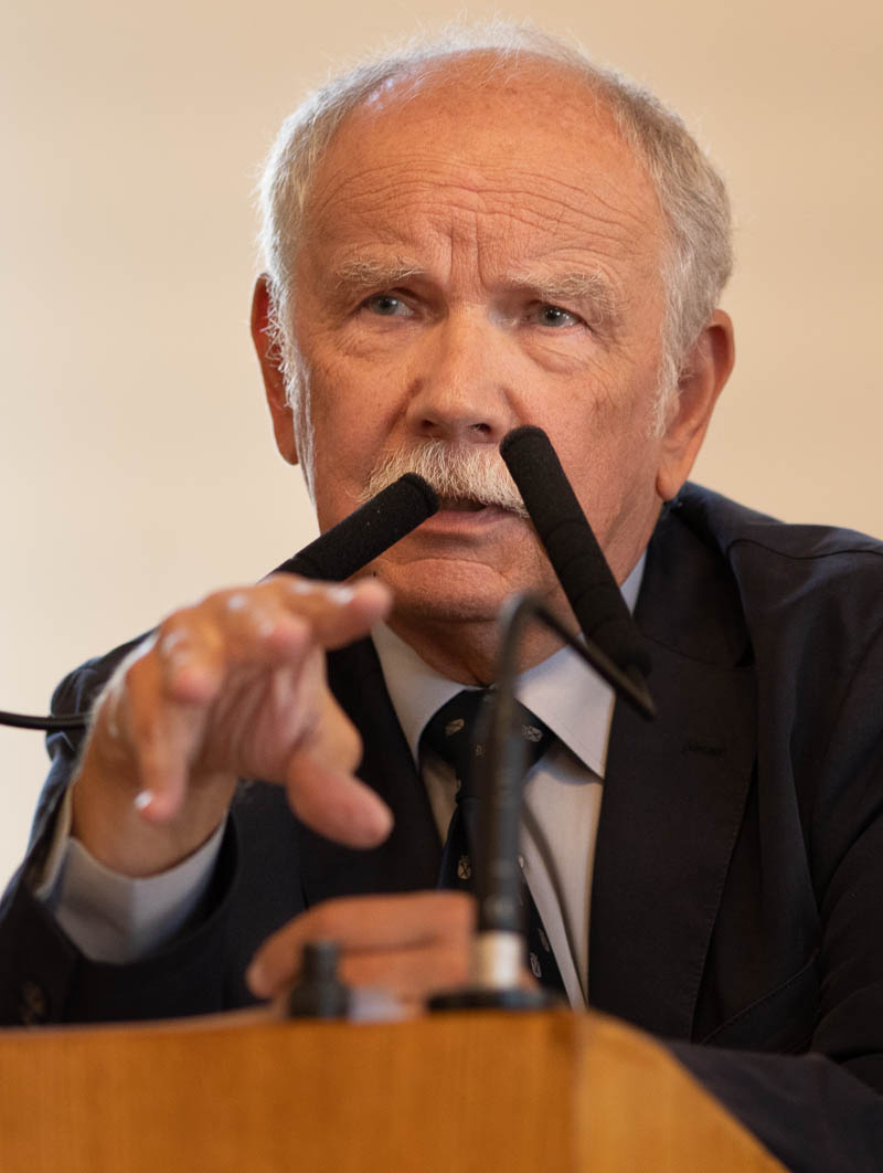 Andrzej M�czy�ski