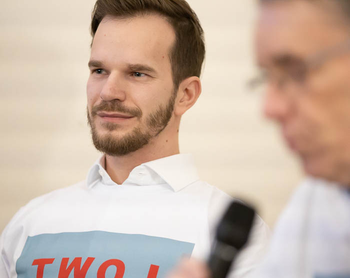 Tomasz Ponik�o