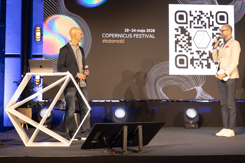 Anil Seth, Krzysztof Cipora